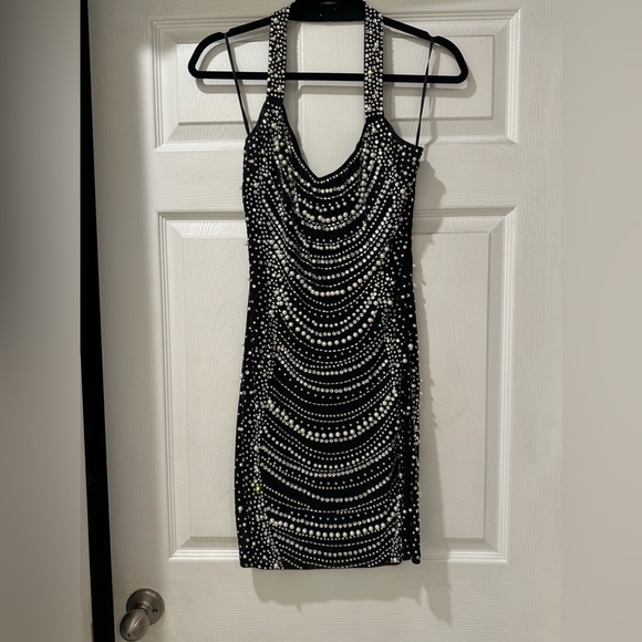 Short halter black beaded dress - Picture 1 of 6